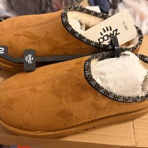 PAWZ Tan Suede Slippers with Patterned Trim